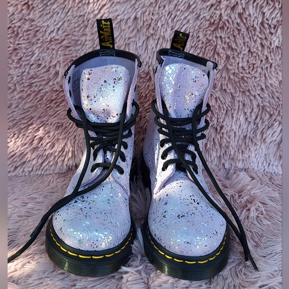 Dr. Martens Air Wair Lilac Metallic Paint Splatter Suede Combat Boots Size 7 - Picture 1 of 7